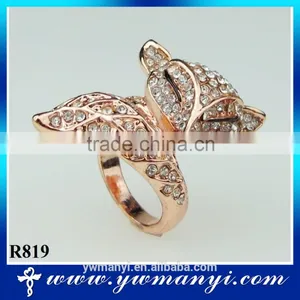 Fashion Jewelry Rose Gold Fox Logo Rhinestone Ring R819 thumbnail-1