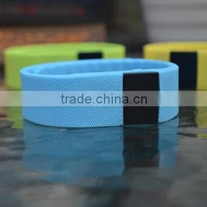 2015 TW64 Bluetooth 4.0 Smartband Waterproof Pedometer Smart Bracelet For IOS 7.0 and Android 4.3 Above thumbnail-2