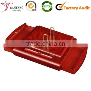 Red Painting Wood Bulk Desk Calendar Top Quality Accept Custom Logo Quality Choice thumbnail-1