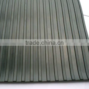 Medium Fluted Rubber Matting thumbnail-1