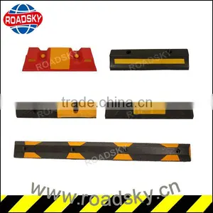 Reflective Durable Plastic Garage Rubber Wheel Car Stop thumbnail-1