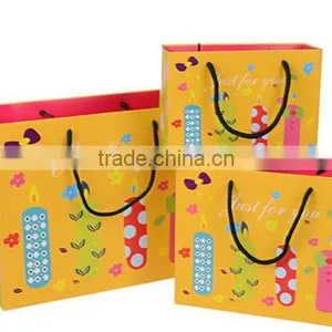 China New Arrival Cream Gift Paper Bags thumbnail-3
