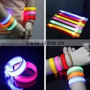 Yiwu Wholesale Low Price Profitional Gift Colorful Fashion Customized Nylon LED Flash Wristband thumbnail-1