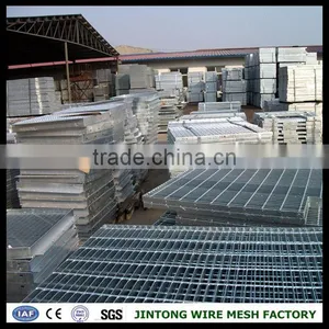 Hot Dipped Galvanized Serrated Steel Bar Grating Steel Bar Grating A325 Steel Grating Metal thumbnail-1