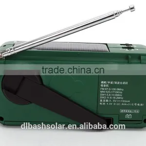 Dynamo Portable Radio With LED Torch Novelty Portable Radio thumbnail-3