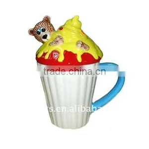 Ceramic Cupcake Mug With Lid, Bear thumbnail-1