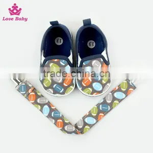 Cute Rugby Pattern Newborn Brown Color Crib Shoes Baby Shoes Matching Pacifier Clip thumbnail-3