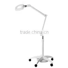 MAGNIFYING GLASS WITH SUPPORT AND LED LIGHT, 5 D thumbnail-1