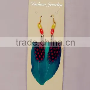 The Fancy Elegent Feather Eardrop thumbnail-1