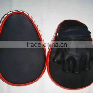 UWIN Hand Target MMA Focus Punch Pad Boxing Training Gloves Mitts Karate Muay Thai Kick Fighting thumbnail-3