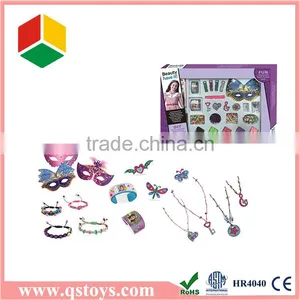 Beautiful Magic Paster, Party Mask, Bracelet and Necklace Toy Set thumbnail-1