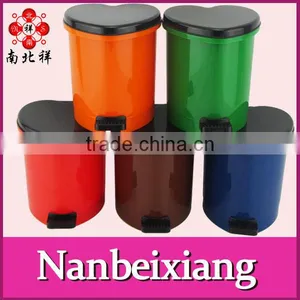 400ML Plastic Heart-shaped Office Dustbin thumbnail-1