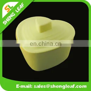 Heart Shape Foldable Silicone Food Bowls thumbnail-1
