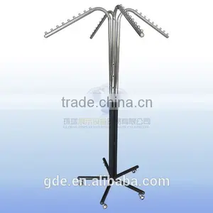 Good Quality 4 Arms Chrome Store Display Stand With 5 Wheels thumbnail-1