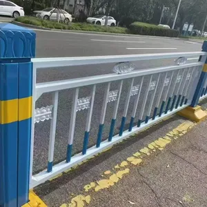 Hot Dip Galvanized Municipal Guardrail, 2.5mm Thickness, 4320mm Length, 310mm Height, Compliant With EN 1317 Standard thumbnail-1