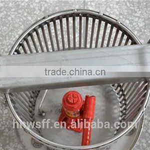 6frame of Manual or Electric Honey Extractor Machine in China thumbnail-2