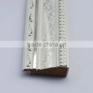 White Shivering Flower Wooden Photo Frame Moulding thumbnail-3