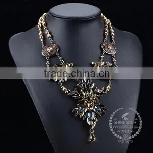 High Quality Vintage Rhinestone Chunky Statement Necklace Tin Alloy Fashion Women Pendant Necklace 6390051 thumbnail-2