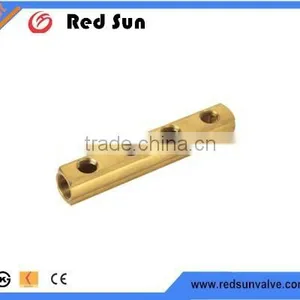 Brass Manifold for Water thumbnail-1