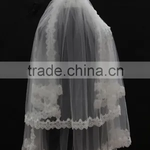 Two Layers Hem Lace Nice Design Bridal Veils With Comb thumbnail-1