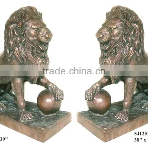 Bronze/brass Western Style Lion Statue thumbnail-2