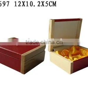 Customized Luxury Leather Wooden Jewelry Perfume Box With Golden Satin Insert Manufacturers China W697 thumbnail-1