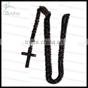 Fashion Black and Red Rosary Necklace thumbnail-1