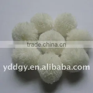 DIY POMPOM--small Yarn Pompom thumbnail-1