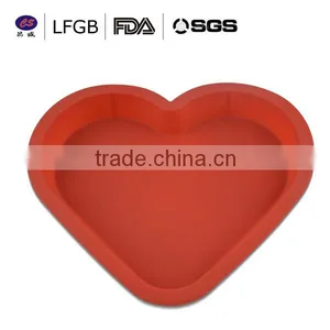 Attrictive Design Lovely Heart Shaped 3D Mould Silicone Cake Mould With FDA/LFGB thumbnail-1