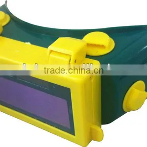 Auto Darkening Welding Helmets thumbnail-1