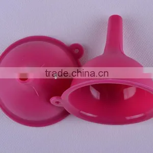 Durable Promotion Kitchen Utensil Enviromental Eco-friendly Practical Silicone Filling Funnel thumbnail-1