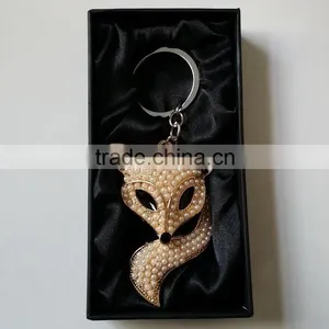Wholesale Decorative Pearls Jewelled Fox Lowrie Design Metal Alloy Key Chain thumbnail-1