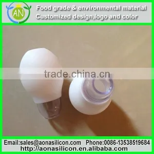 Fashion Convenience Silicone Egg Separator thumbnail-1