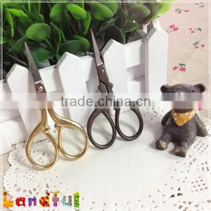 Antique Sewing Accessories Handicraft Tool Fancy Embroidery Scissors thumbnail-1