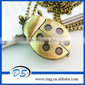 Top Quality High Grade Alloy Insect Key Chains With Watch thumbnail-1