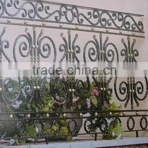 Horizontal Steel Fence thumbnail-1