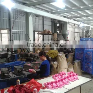 Plastic Shoes Injection Machines thumbnail-3