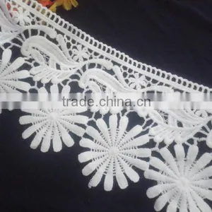 100%cotton Bulk Hot Sell Lace Guipure Flower Embroidery Fabric Lace Hot Style for Dress thumbnail-2