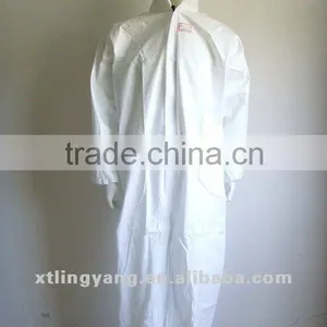 Disposable Non-woven Medical Microporous Waterproof Coverall thumbnail-1