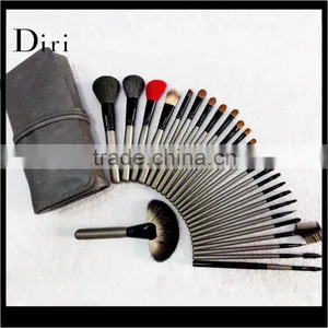 High Quality Beautiful 26-pc Makeup Brushes thumbnail-1