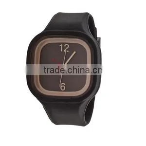 Teenage Fashion Watch With Changeable Silicone Strap thumbnail-1