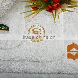 Bathroom Rug thumbnail-1