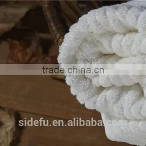 Wholesale High Quality Cotton White Terry Piano Key Jacquard Bath Towel thumbnail-6