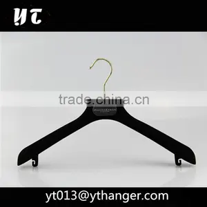 CY-631 Custom Flocking Plastic Hanger Velvet Plastic Hangers for Wide Shoulder Supplier's Choice thumbnail-1