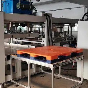 Auto Plastic Pallet Sheet Plate Board Hot Plate Welding Machine for Pallet thumbnail-1