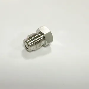 1/4in. Male NPT to 1/4in. Metal Face Seal High Purity UHP Fitting for Semiconductor Industry thumbnail-1