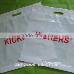 Custom Made Custom Print Punching Bags Die Cut Plastic Bag With Handle Wholesale thumbnail-2