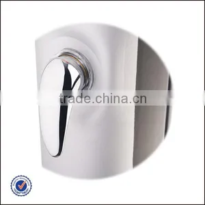 Deluxe Round PVC Solar Shower With Foot Shower thumbnail-3