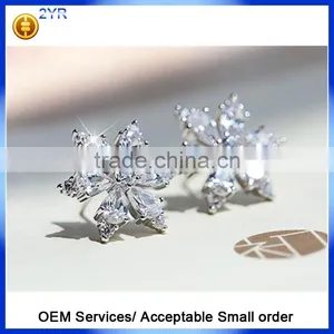 Wholesale 925 Sterling Silver Earring, Women Stud Earrings, White Cubic Zirconia Iced Flower Stud Earring thumbnail-1