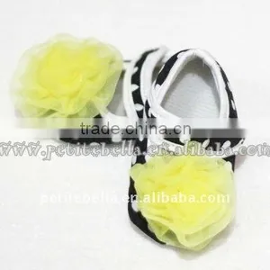 Baby Black White Polka Dots Crib Shoes With Yellow Rose MAS43 thumbnail-1